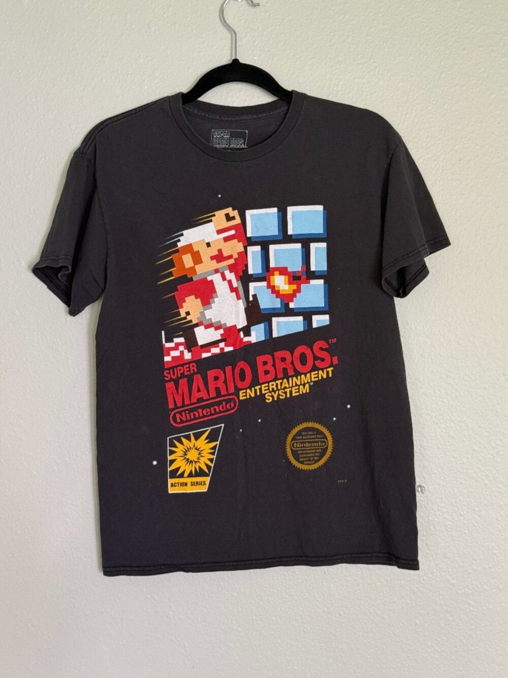 Nintendo Super Mario Bros Shirt Mens S Black NES 8-Bit Graphic Tee